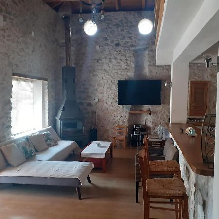 Tsitalia Cottage House Leonídion Extérieur photo