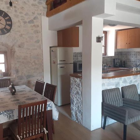 Tsitalia Cottage House Leonídion Extérieur photo