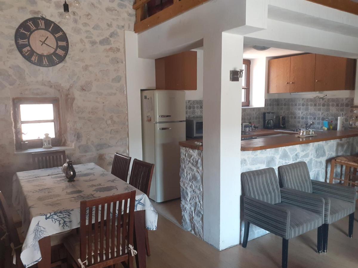 Tsitalia Cottage House Leonídion Extérieur photo